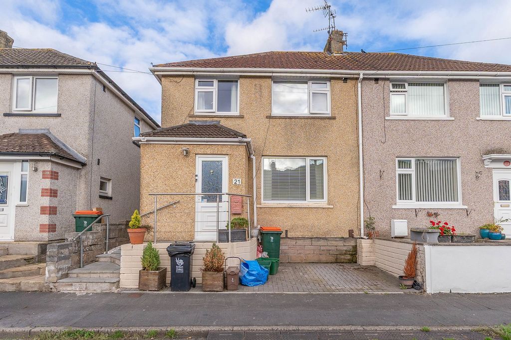 Property photo 1 of 21
