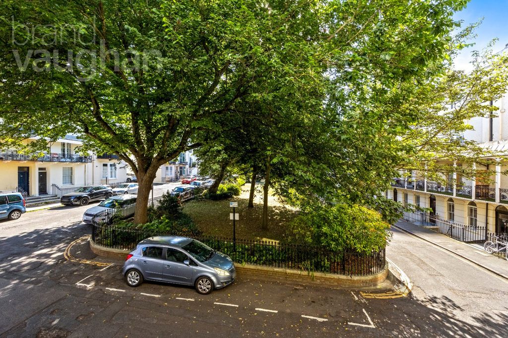 Property photo 3 of 22 Picture No. 08