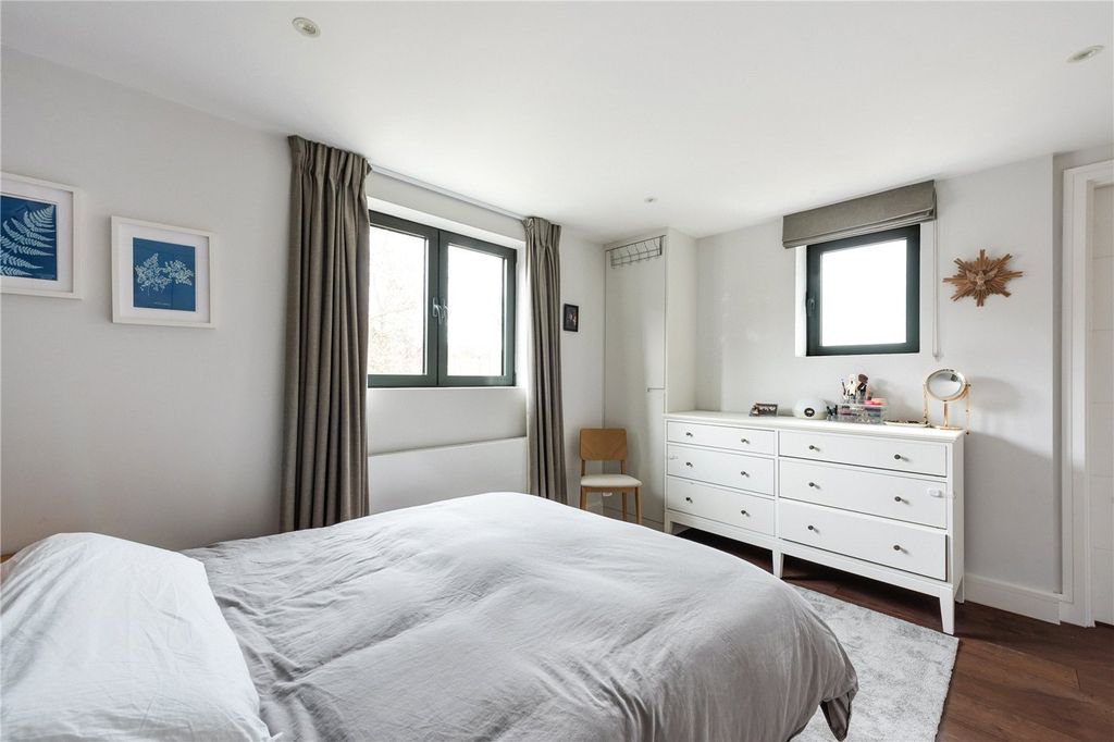 Property photo 3 of 12 Picture No. 15