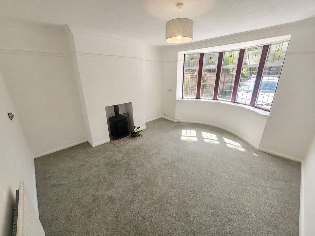 Property photo 2 of 14 Lounge