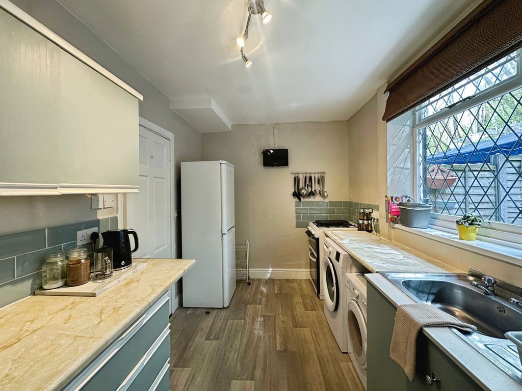 Property photo 3 of 13 Photo 9