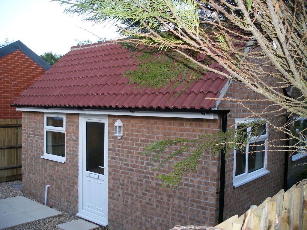 Property photo 2 of 9 8d8d03De-8B74-47E5-B64A-0423B5Abee2E