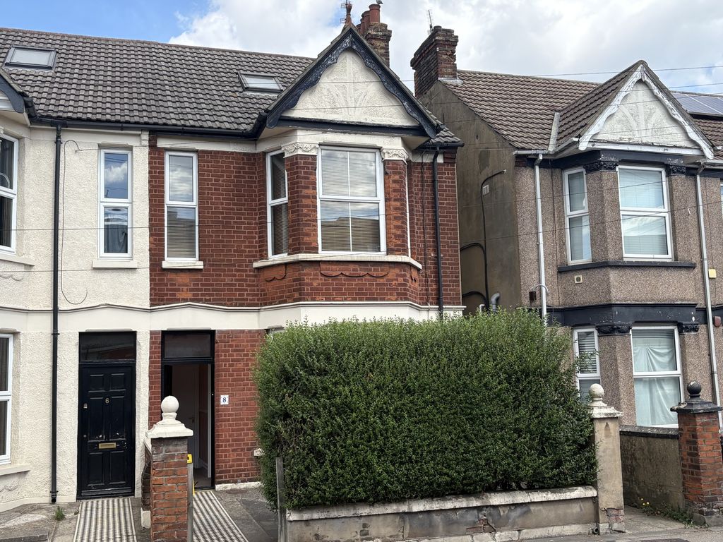 Property photo 1 of 6