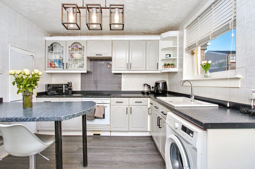 Property photo 3 of 8 Property Image 3