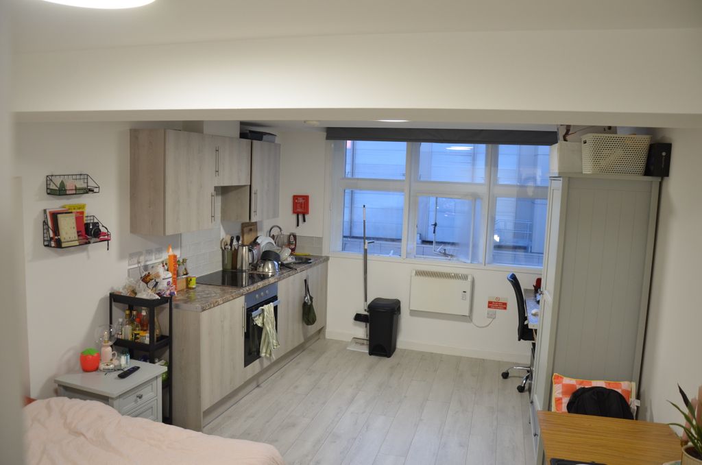 Property photo 2 of 6 7 Lps     2