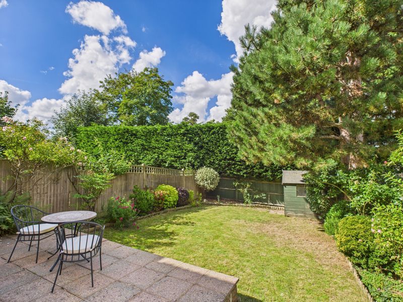 Property photo 3 of 17 Garden