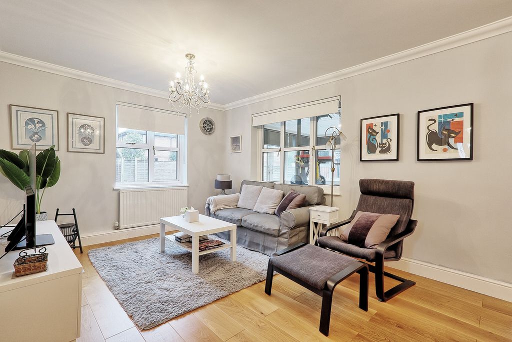 Property photo 3 of 24