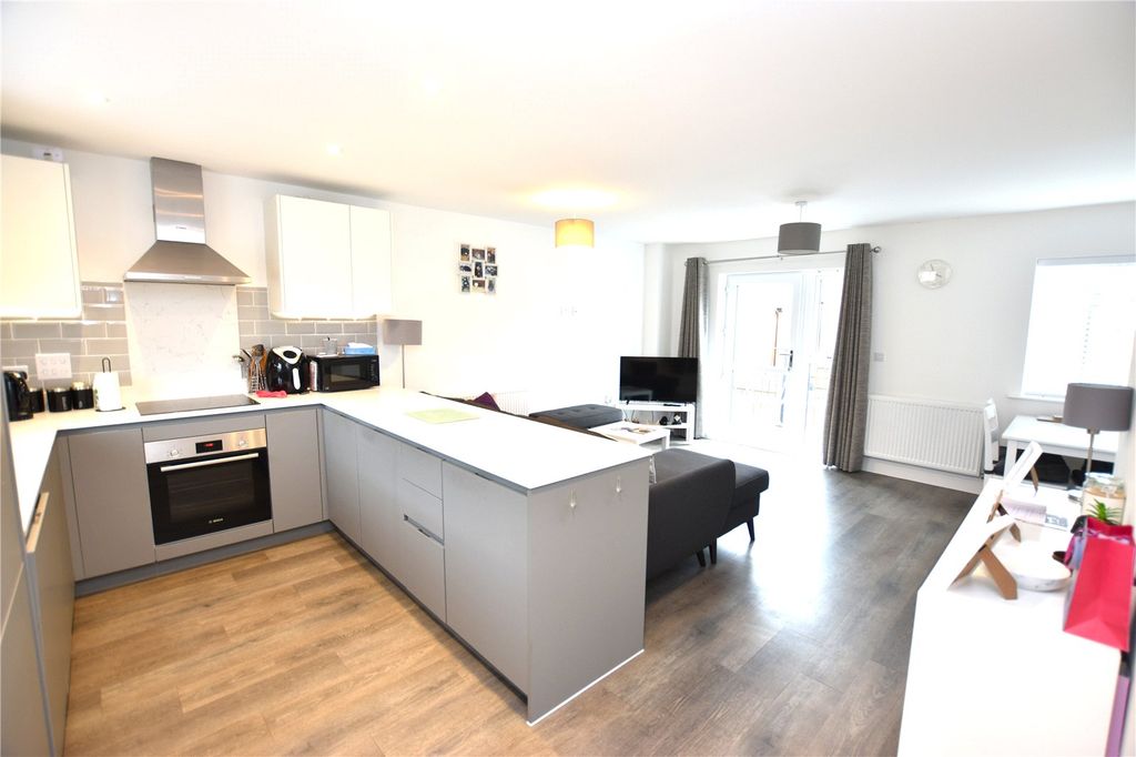 Property photo 2 of 9 Picture No. 05