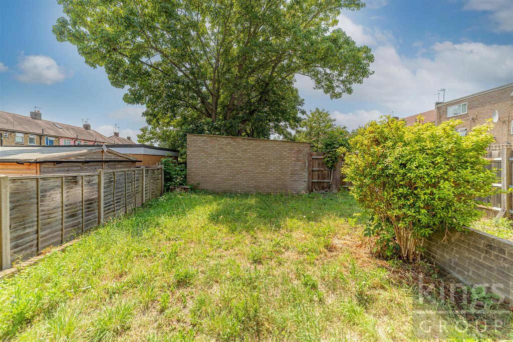 Property photo 2 of 15
