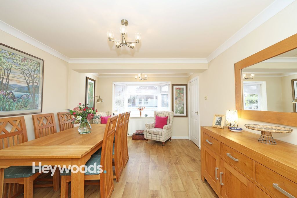 Property photo 3 of 46