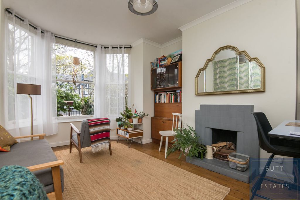 Property photo 2 of 16