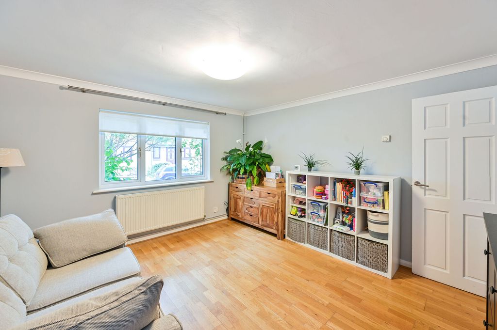 Property photo 2 of 10