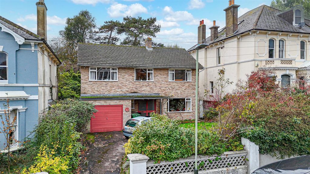 Property photo 1 of 19 Dji_20251104141221_0211_D.Jpg