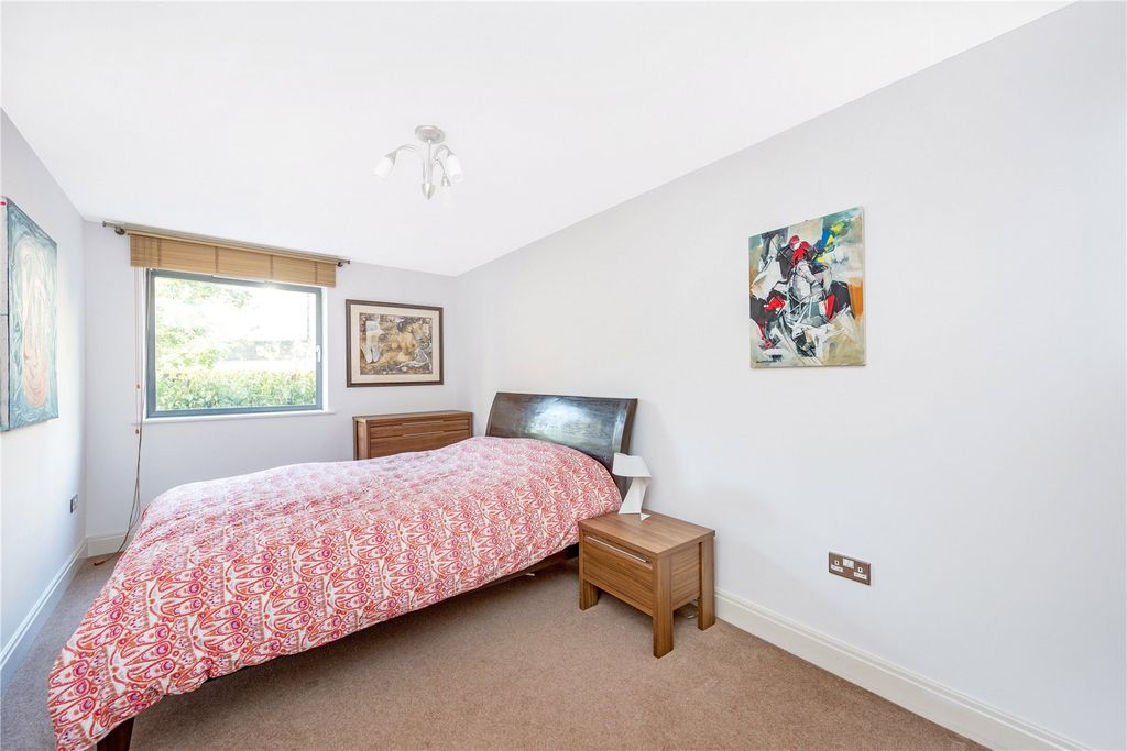 Property photo 3 of 11