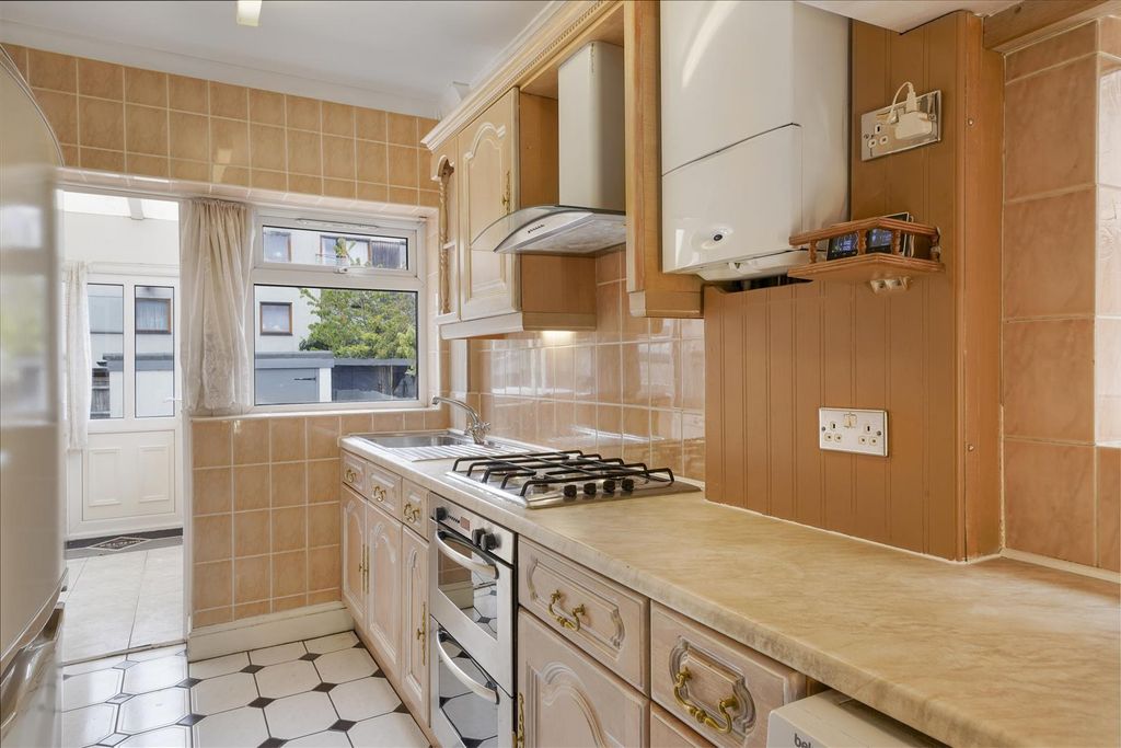 Property photo 3 of 15 58 Sunleigh Road - Fpncdeszqxjp7Vr2U9Xm.Jpg