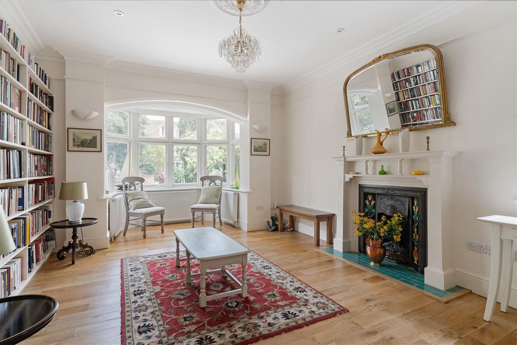 Property photo 2 of 24