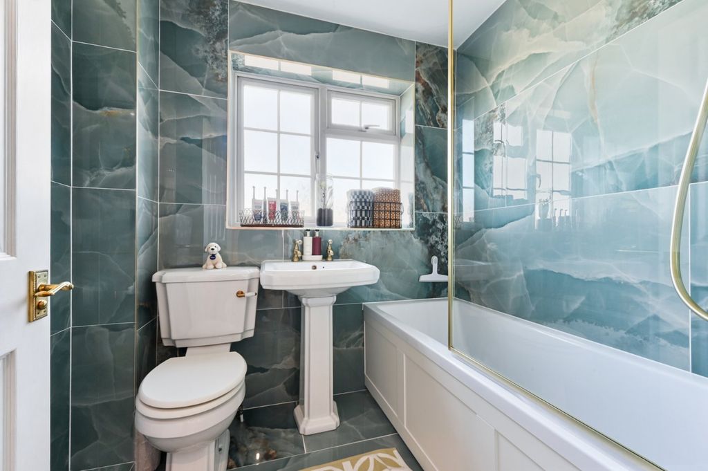 Property photo 3 of 19 Picture No. 04