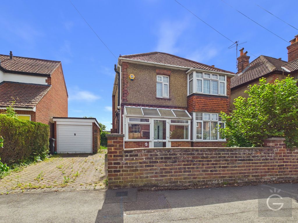 Property photo 1 of 11