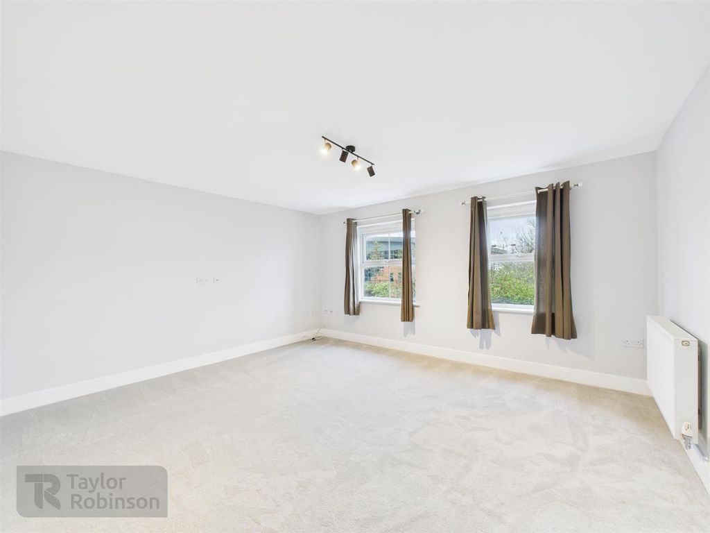 Property photo 1 of 13 Cam02600G0-Pr0603-Still008.Jpg