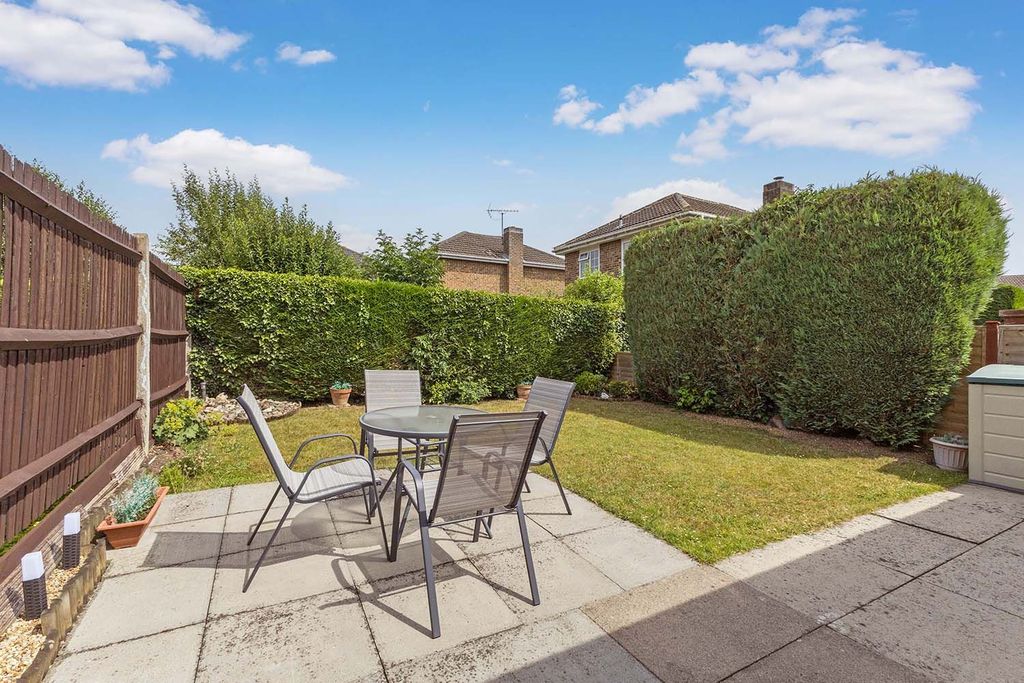 Property photo 2 of 17