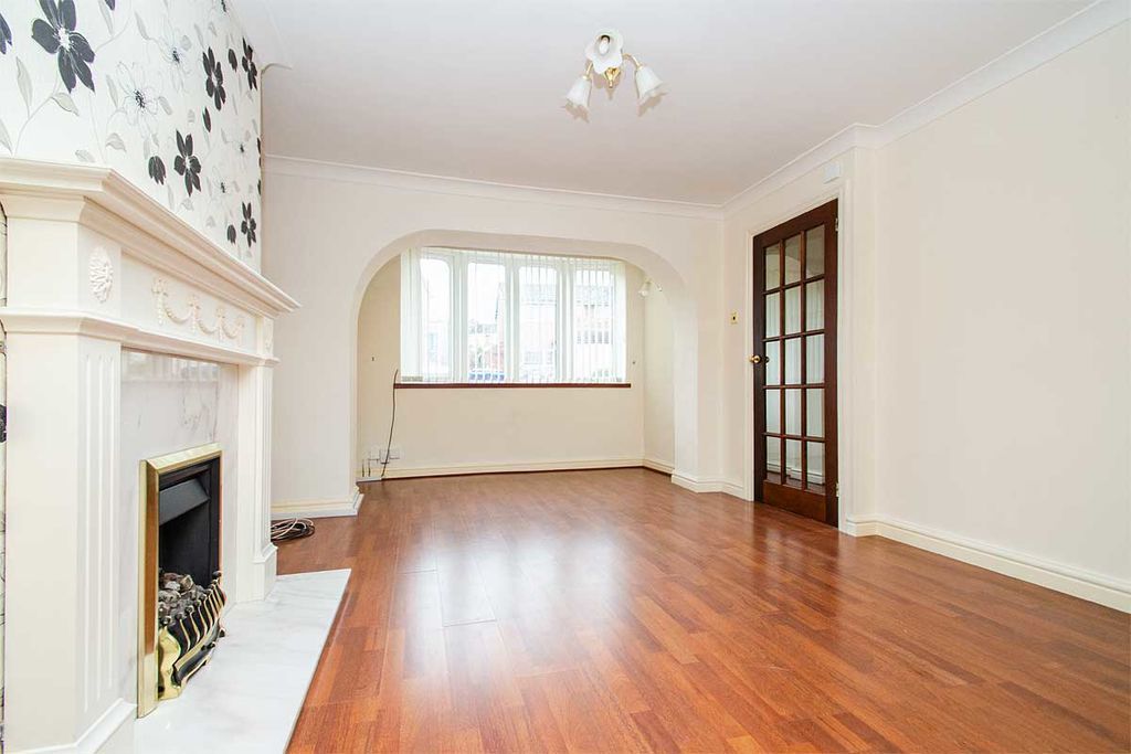 Property photo 2 of 16 Photo 5