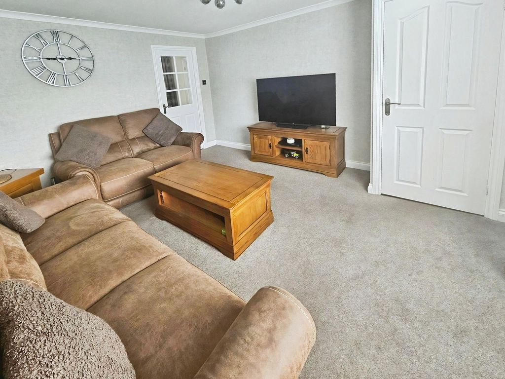 Property photo 2 of 9 Photo 9