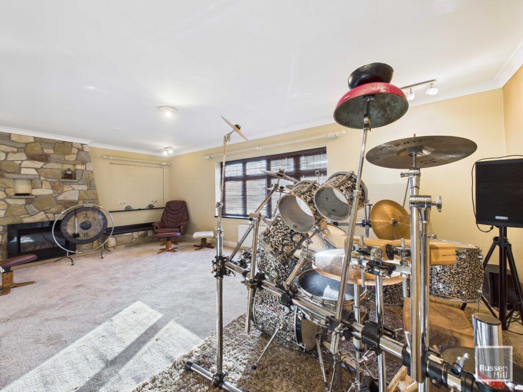 Property photo 2 of 24