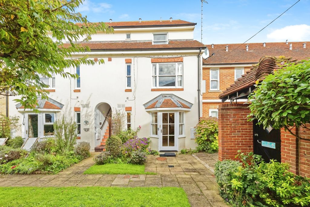 Property photo 1 of 17 Photo