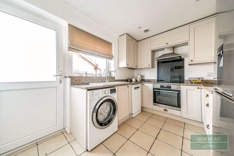 Property photo 2 of 17 Photo 3