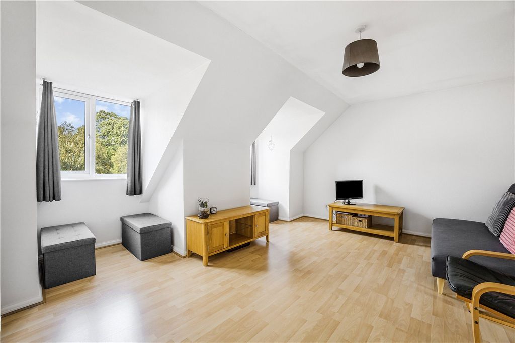 Property photo 3 of 11 Picture No. 22