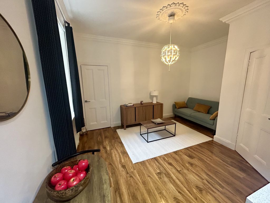 Property photo 2 of 7 Sitting Room