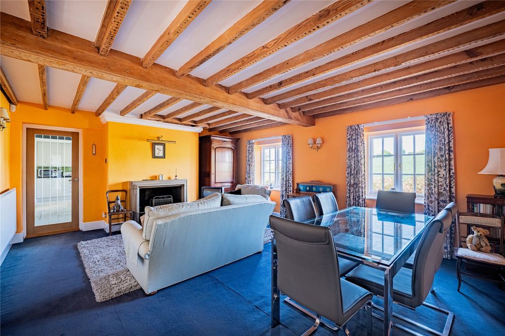 Property photo 3 of 16 Sitting Room