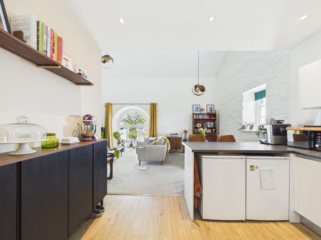 Property photo 3 of 23 Cam01576G0-Pr0365-Still025.Jpg