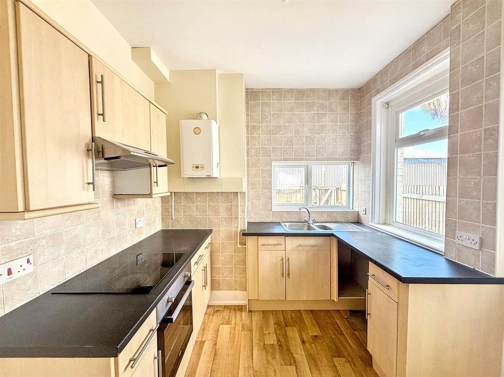 Property photo 3 of 10 8.Jpg