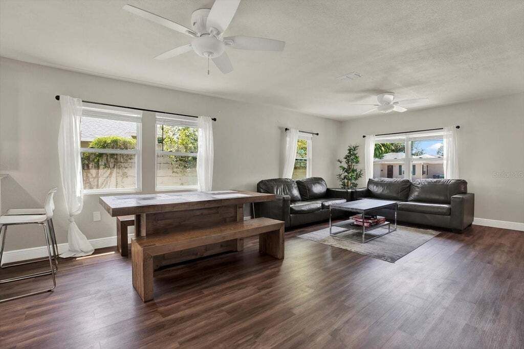 Property photo 3 of 20 <Alttext/>