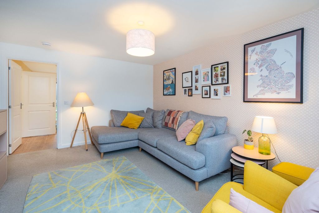 Property photo 3 of 27 4855258