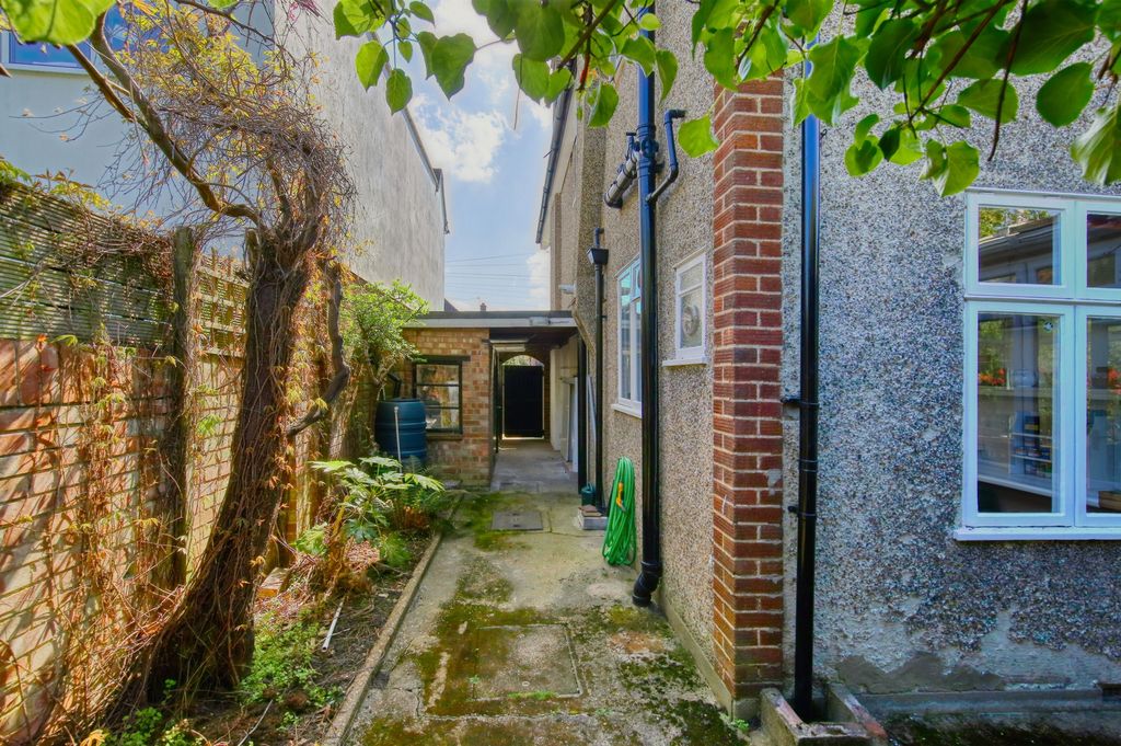 Additional image 14 of 5 bed detached house for saleOrmond Drive, Hampton TW12