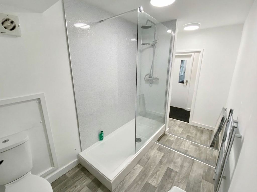 Property photo 2 of 3