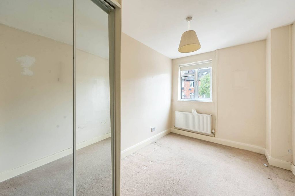 Property photo 1 of 5