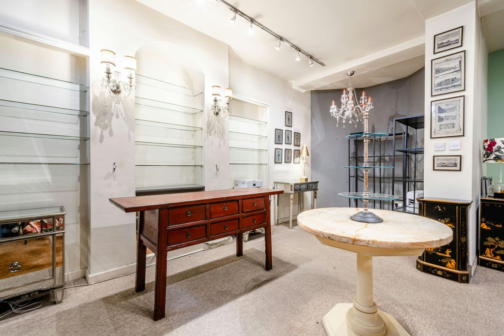 Property photo 2 of 8 Artlllery Psg 4 - Low Res 1.Jpg