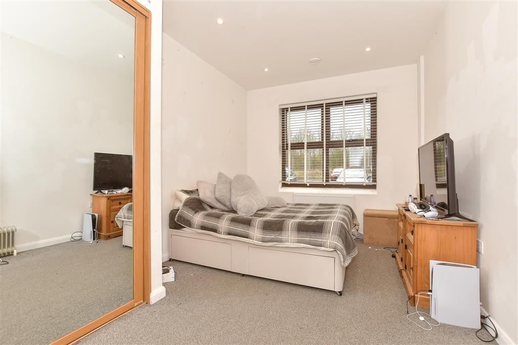 Property photo 3 of 10 Bedroom 1