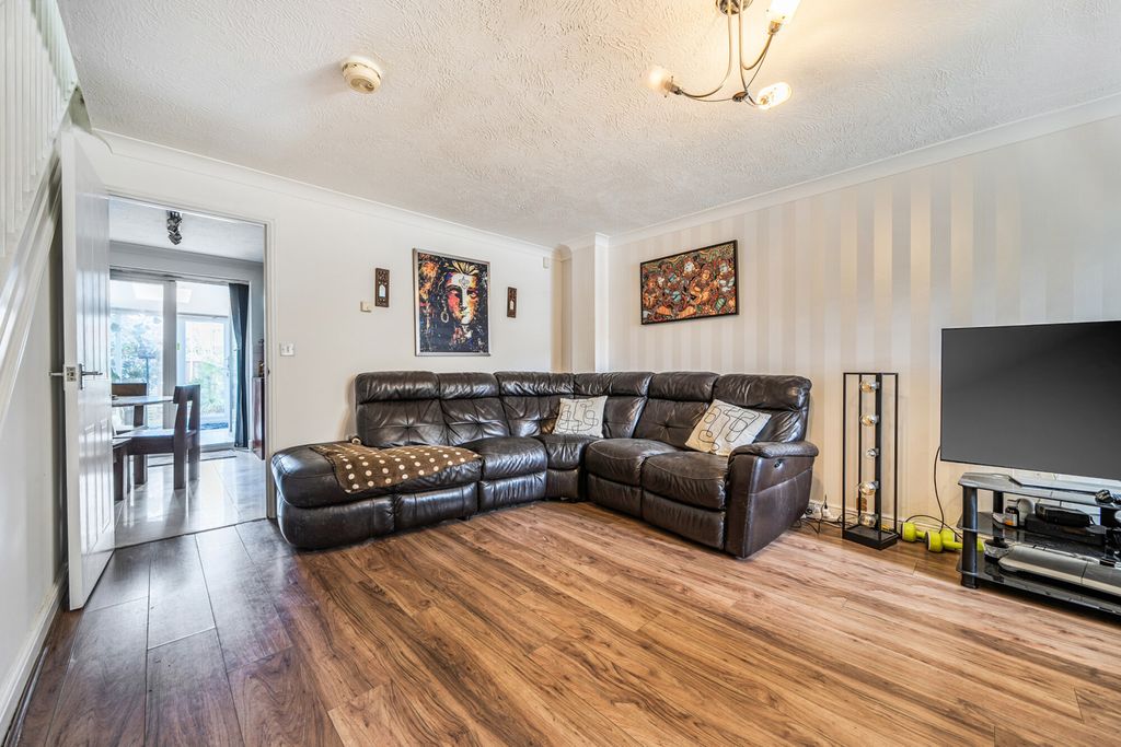 Property photo 2 of 22 Reception