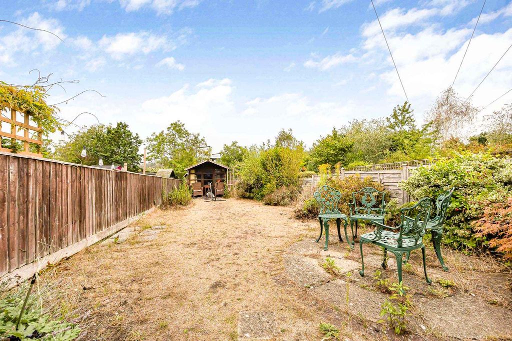 Property photo 3 of 18