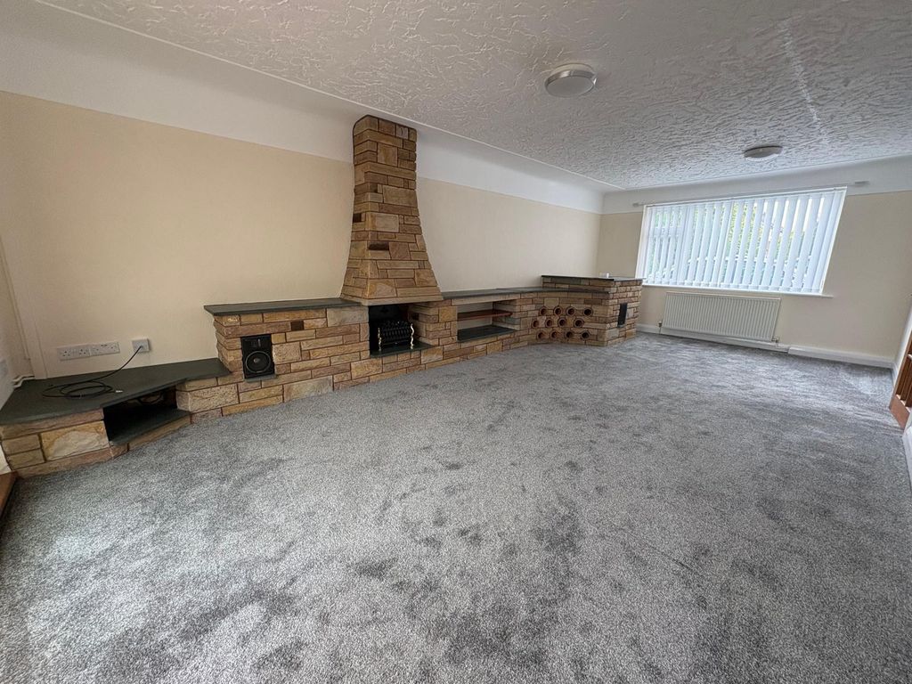 Property photo 3 of 18 Gallery