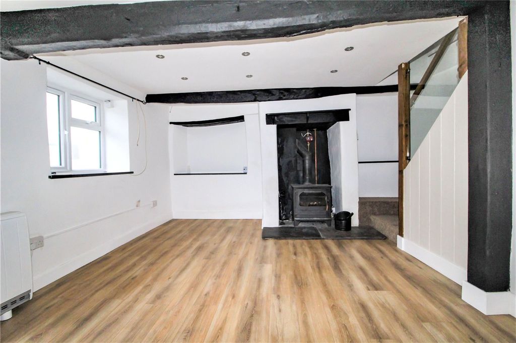 Property photo 2 of 8 Picture No. 07