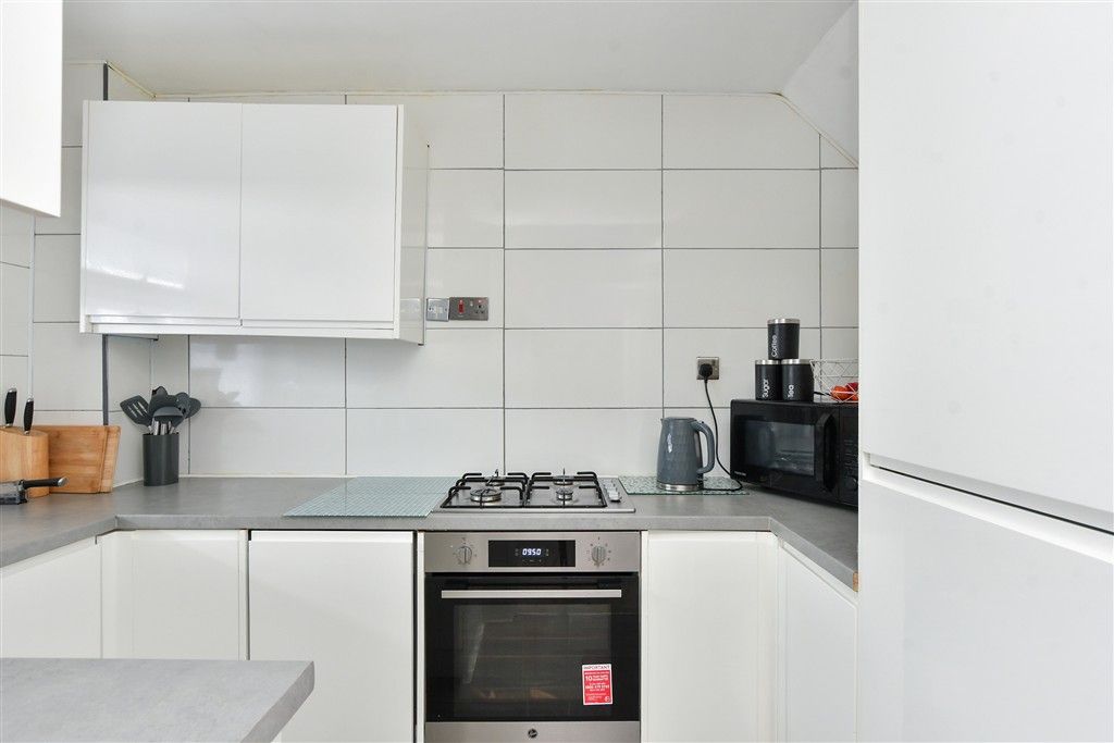 Property photo 3 of 12 Kitchen