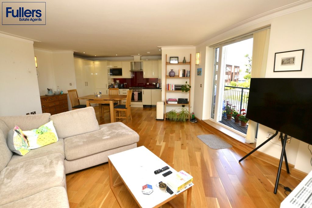 Property photo 3 of 12