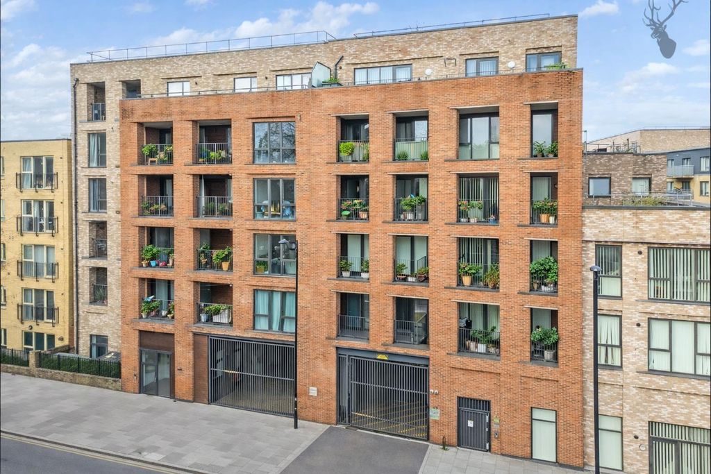 Property photo 1 of 13