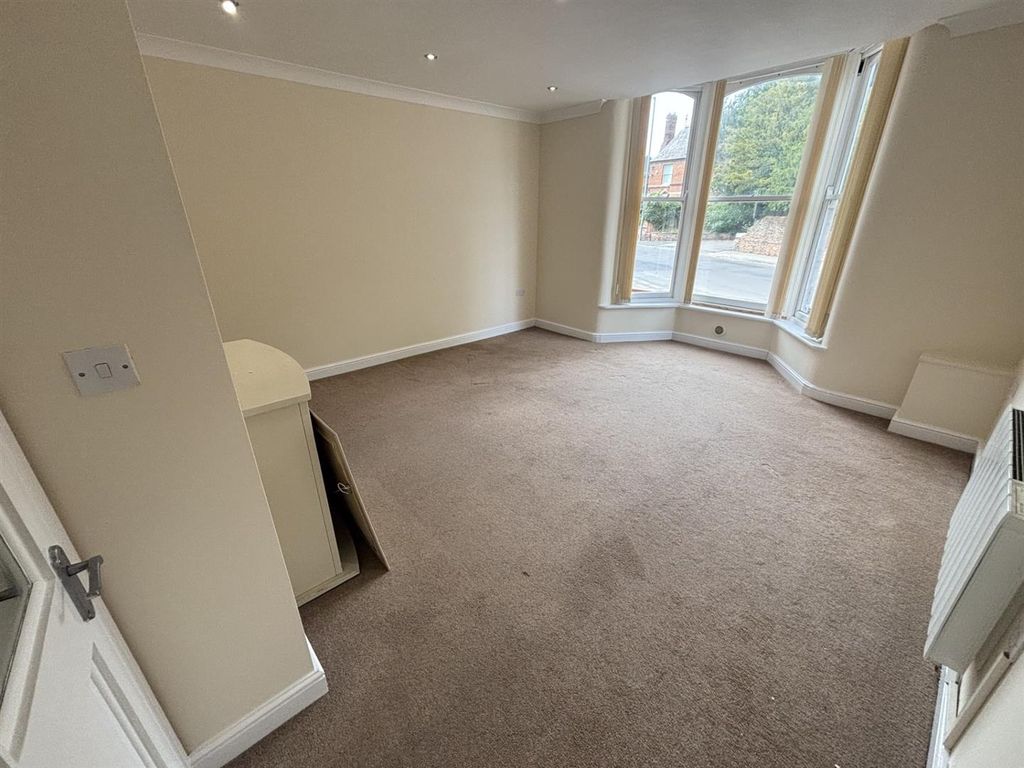 Property photo 3 of 7 Living Room.Jpg