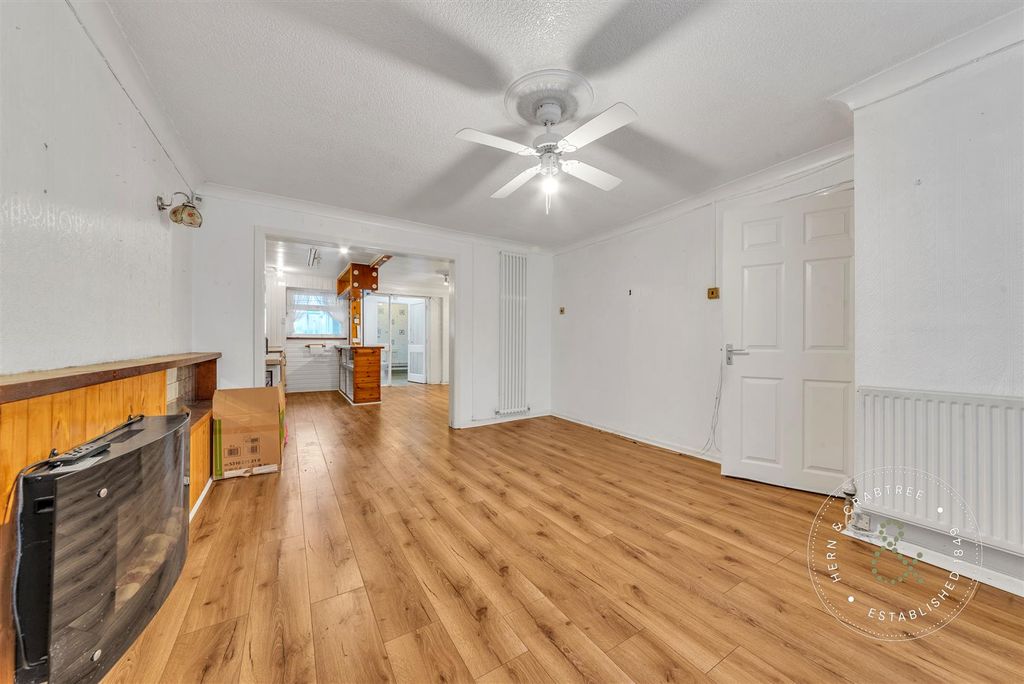 Property photo 2 of 29 Canton-Court-14.Jpg